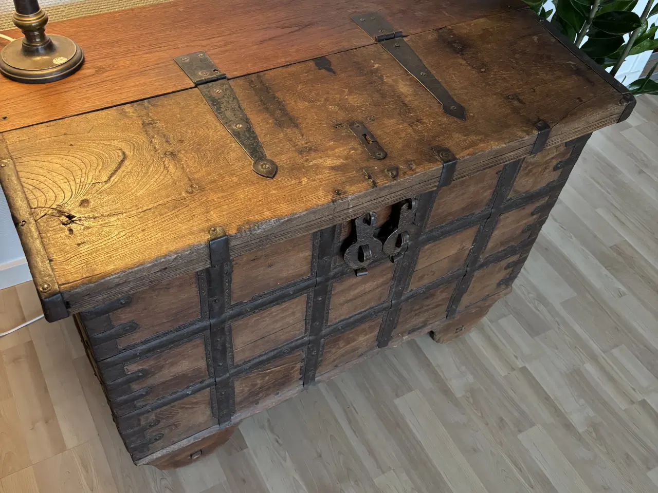 Billede 4 - Kiste i mørkt træ