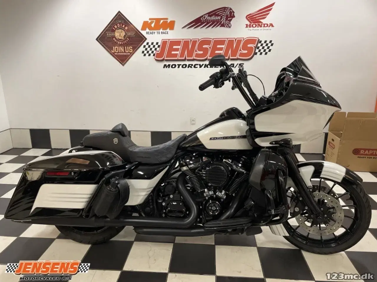 Billede 1 - Harley-Davidson FLHTRU Road Glide Ultra
