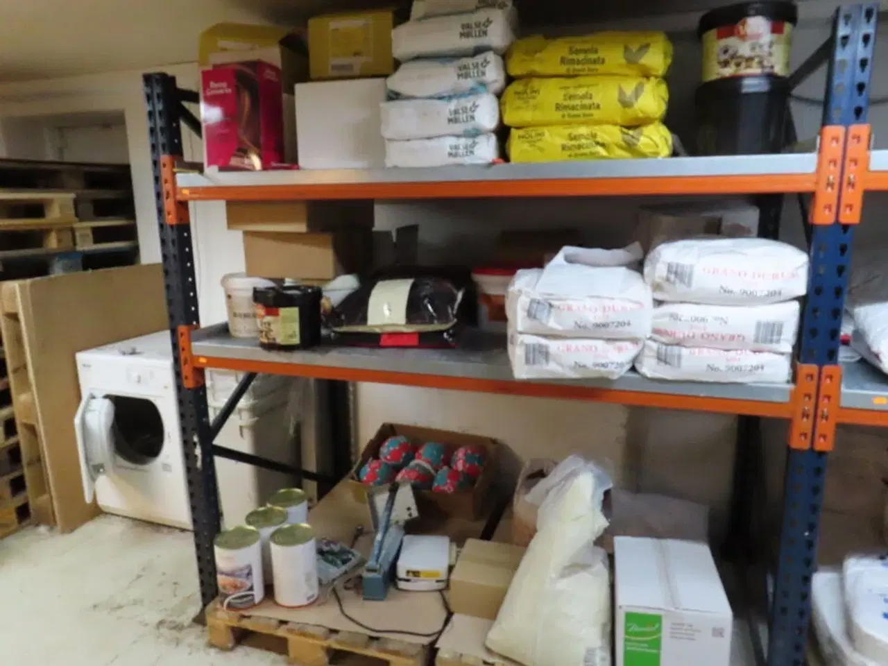 Billede 2 - Pallereol med indhold