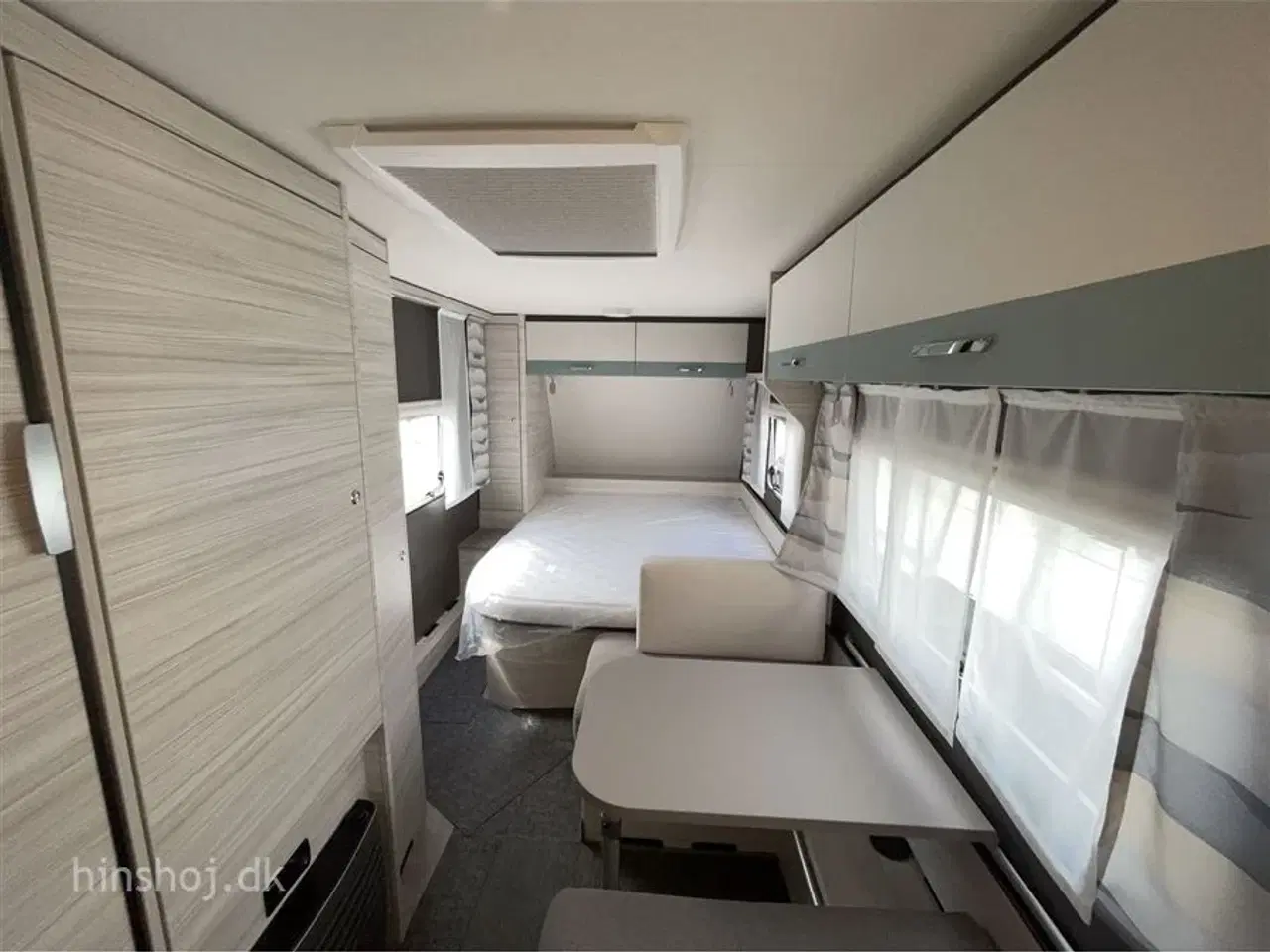 Billede 5 - 2023 - Dethleffs C'joy 480 FSH   Super lækker rejsevogn med stor fransk dobbeltseng fra Hinshøj Caravan A/S