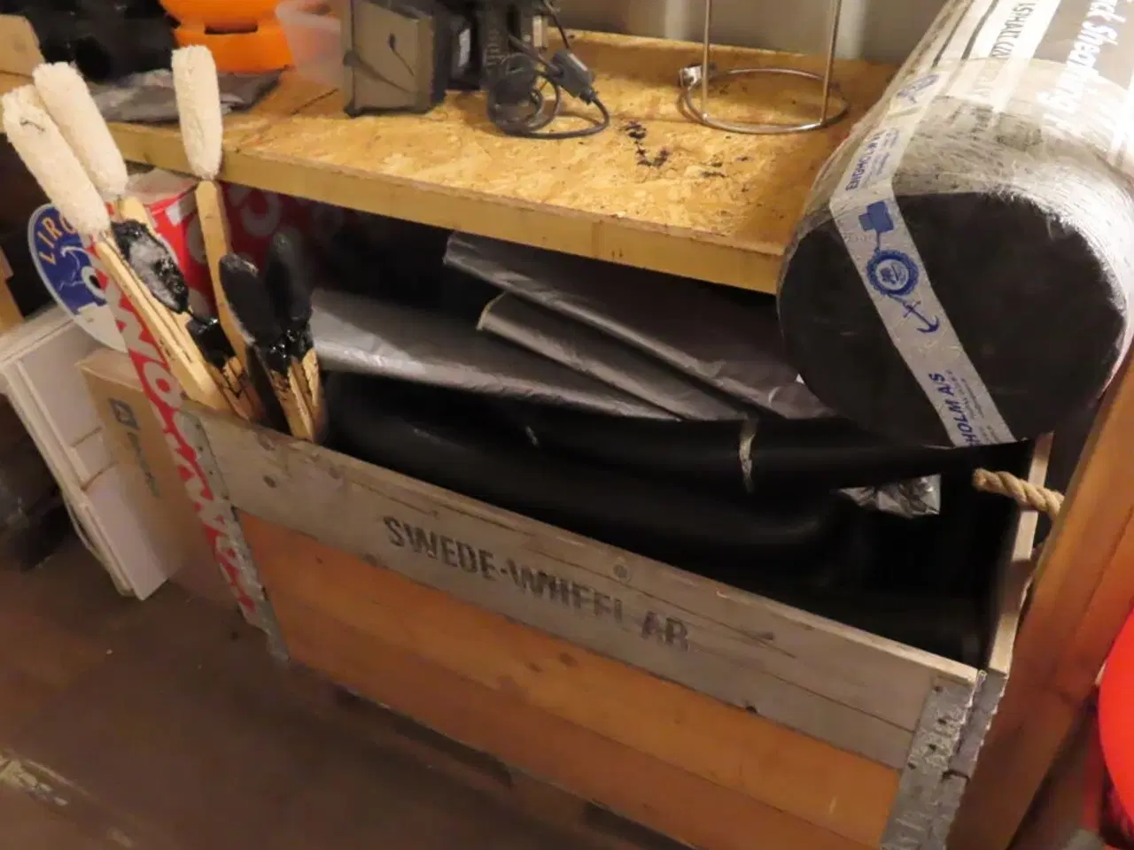 Billede 8 - Indhold i container