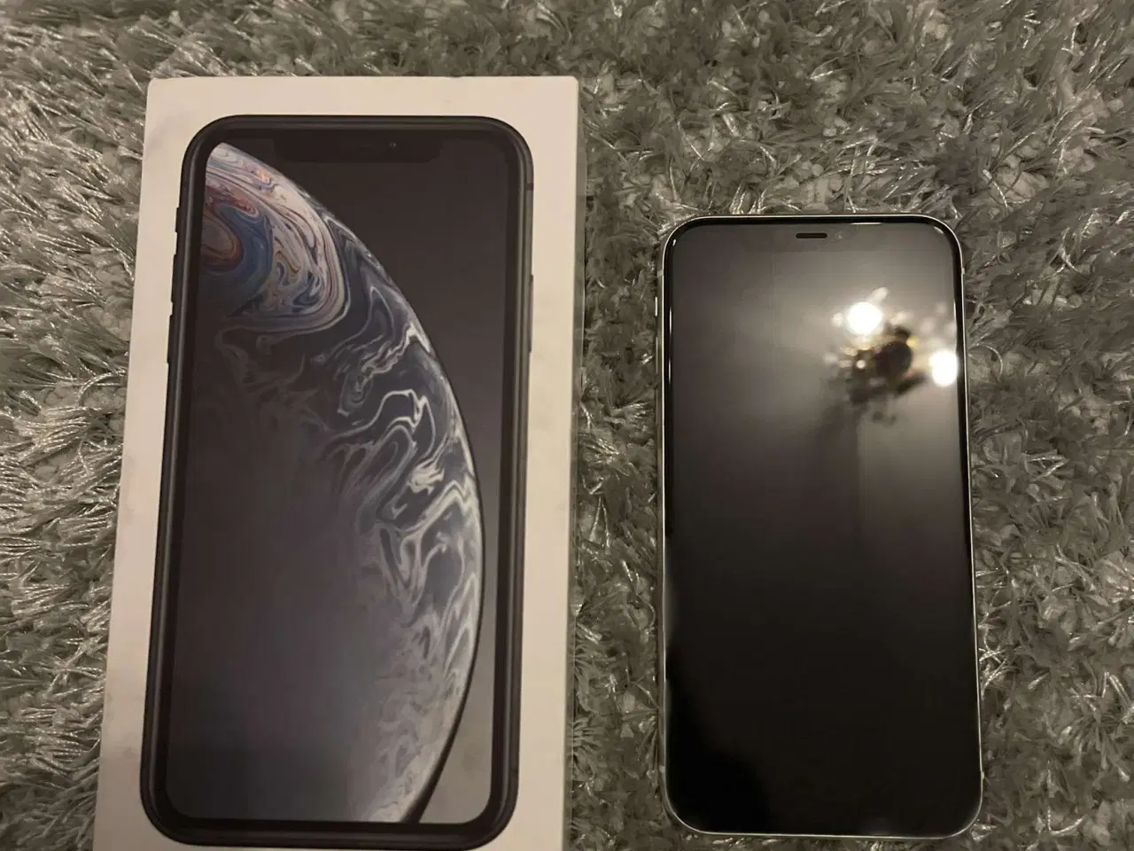 Billede 1 - iPhone 11 – 64 GB, Hvid – Til salg!