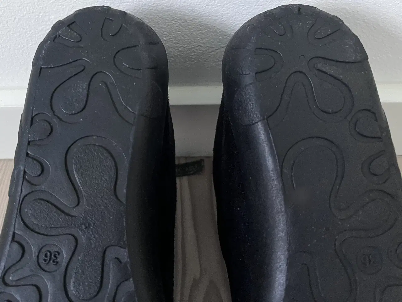 Billede 13 - Hjemmesko, Dame, Rhode str 36