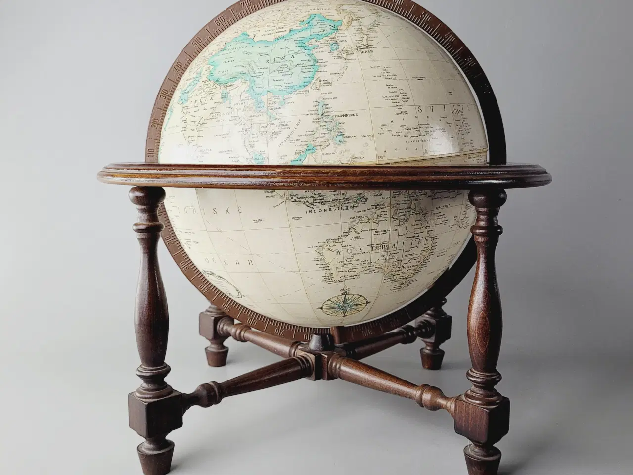 Billede 6 - ⭐️· Vintage Globus på Træstander – ScanGlobe World