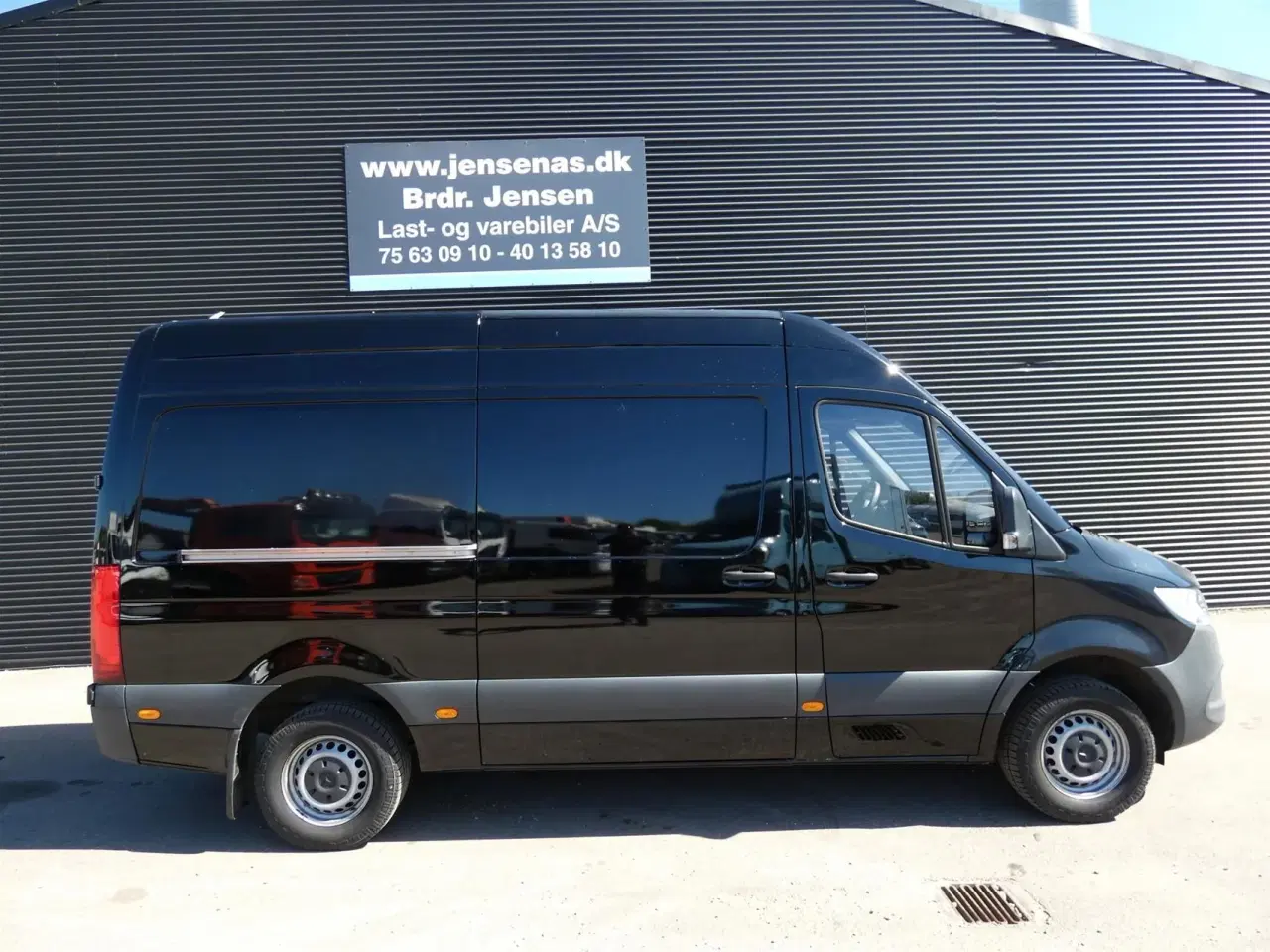 Billede 2 - Mercedes-Benz Sprinter 317 2,0 CDI A2 H2 RWD 9G-Tronic 170HK Van Aut.