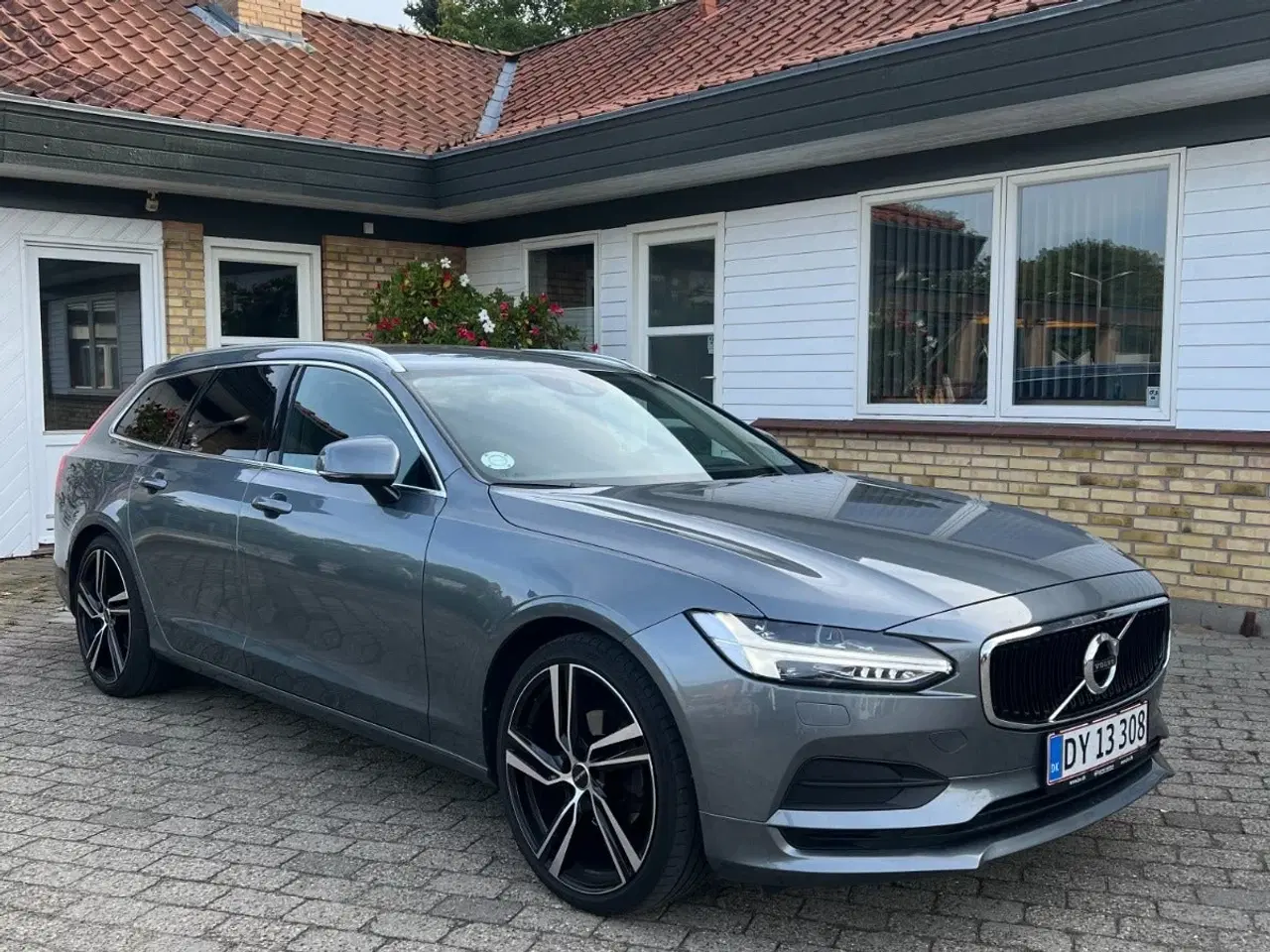 Billede 3 - Volvo V90 2,0 D4 190 Momentum aut.