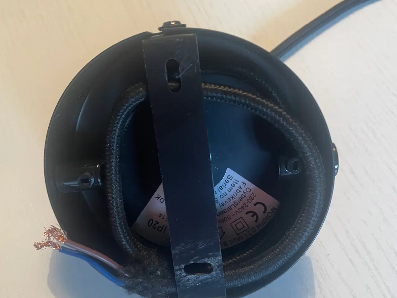 Billede 2 - Lille loftlampe vist nok Dyberg Larsen)