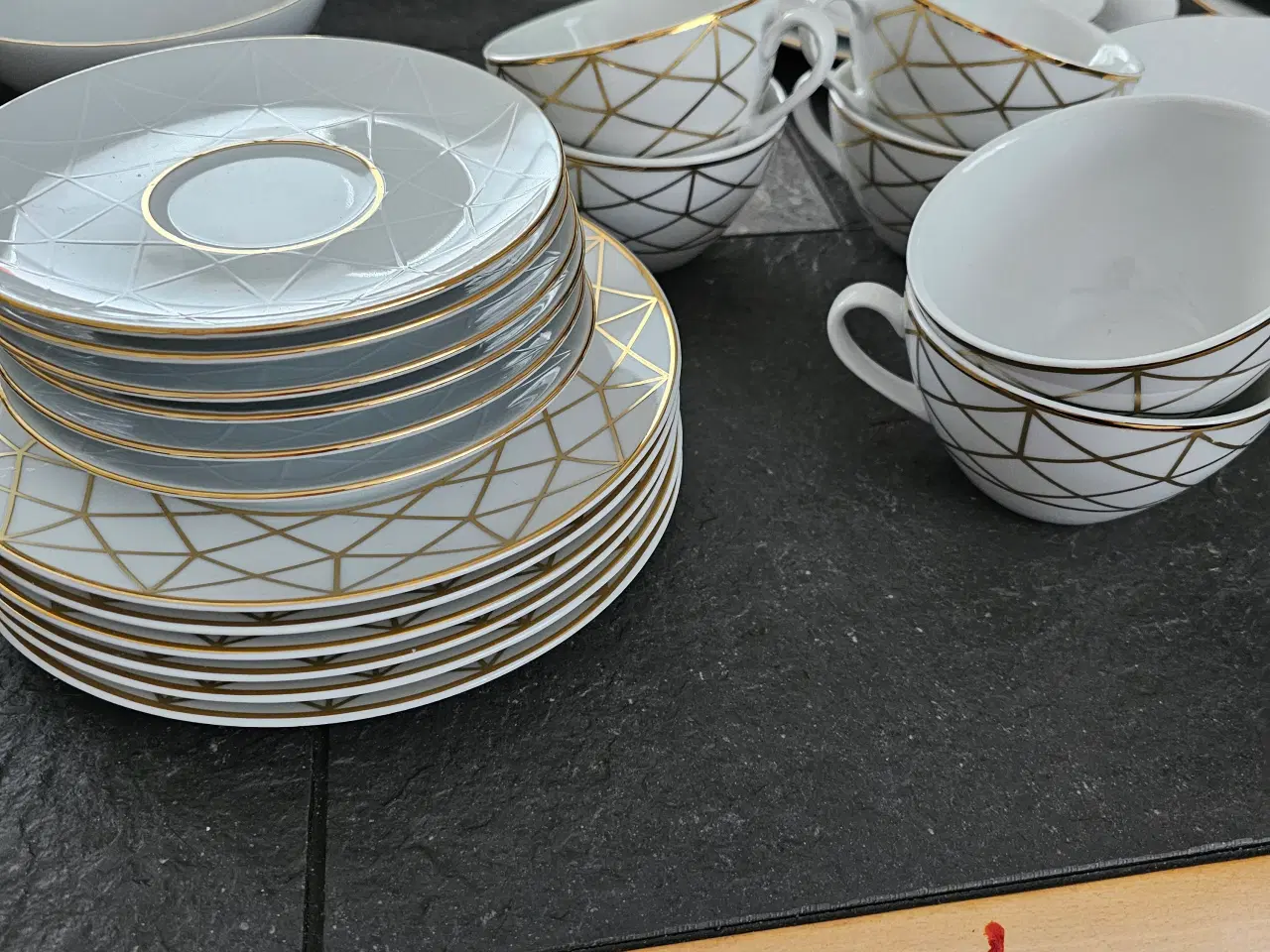 Billede 1 - Spisestel fra Firkløveren 