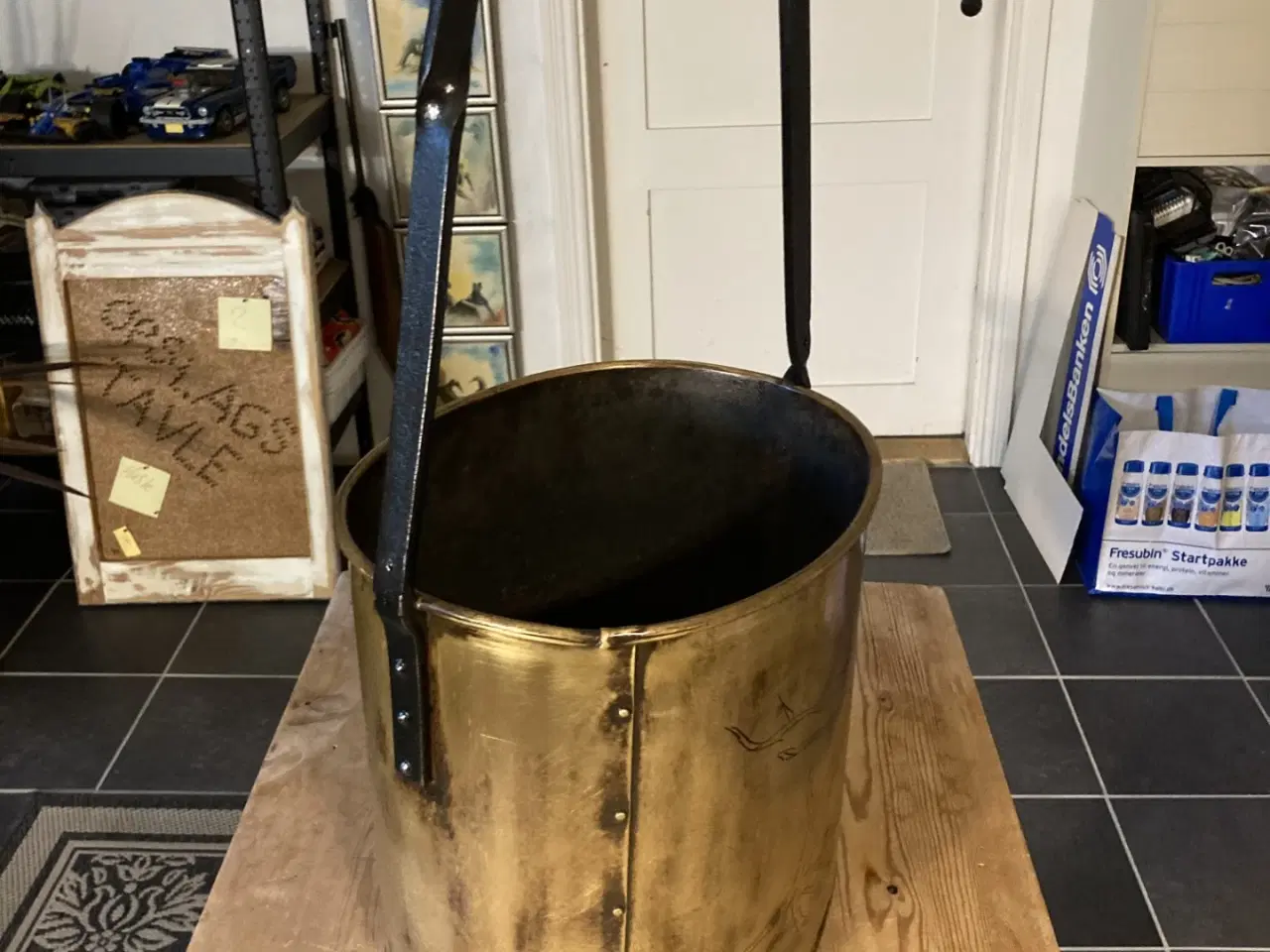 Billede 4 - Brændespand af messing og støbejern
