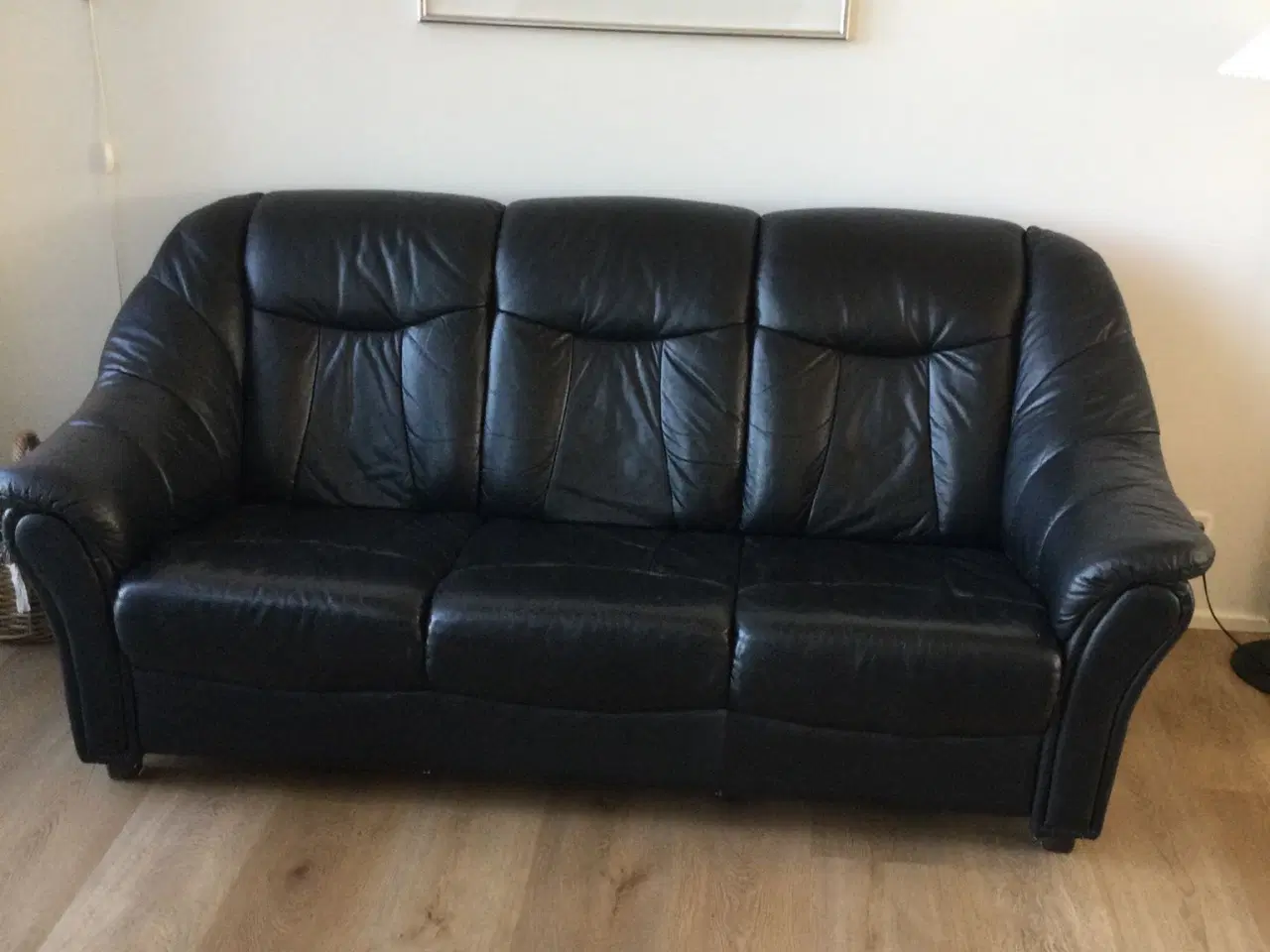 Billede 2 - 3 Pers. Sort læder sofa