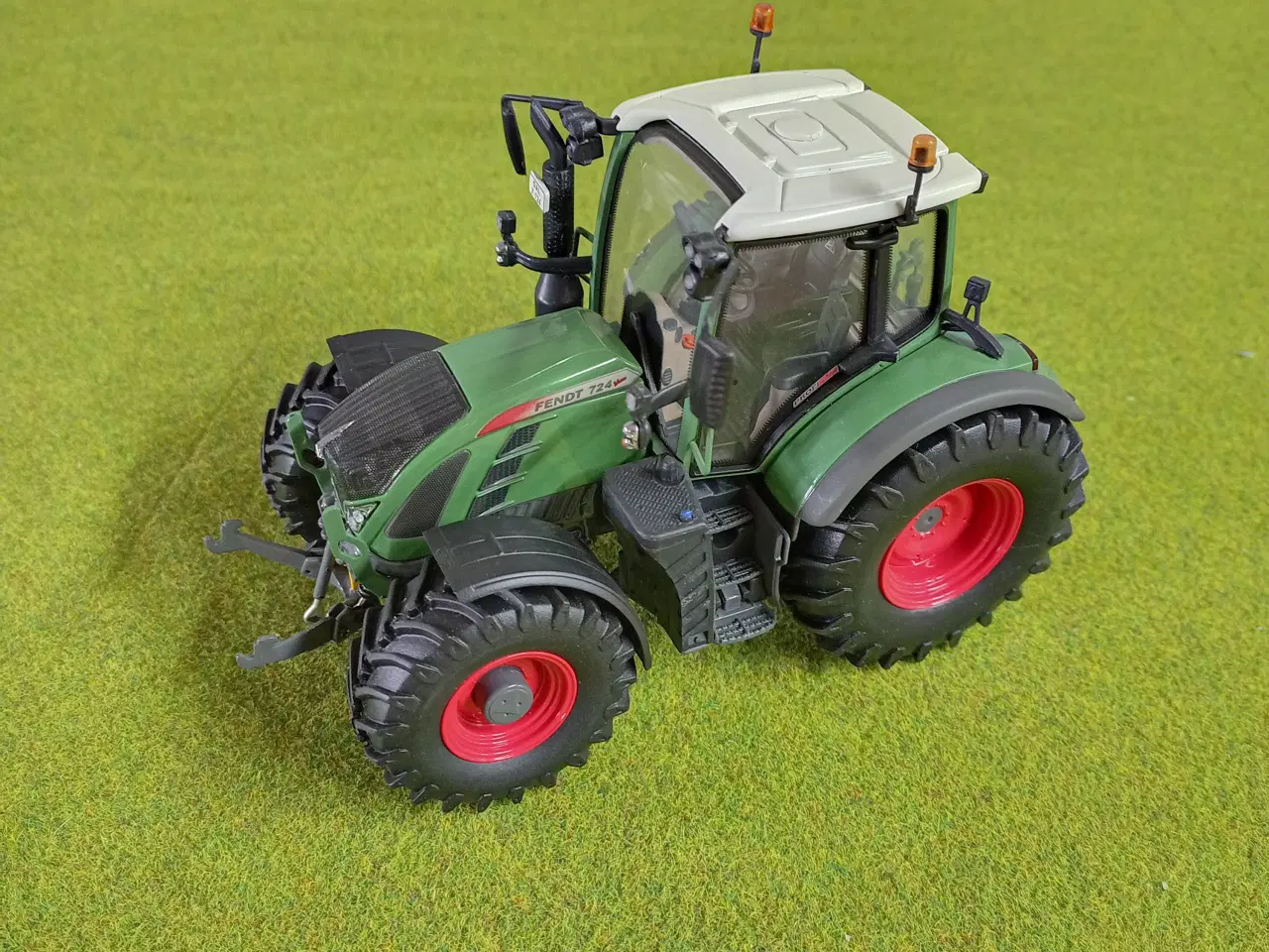 Billede 3 - Universal Hobbies Fendt