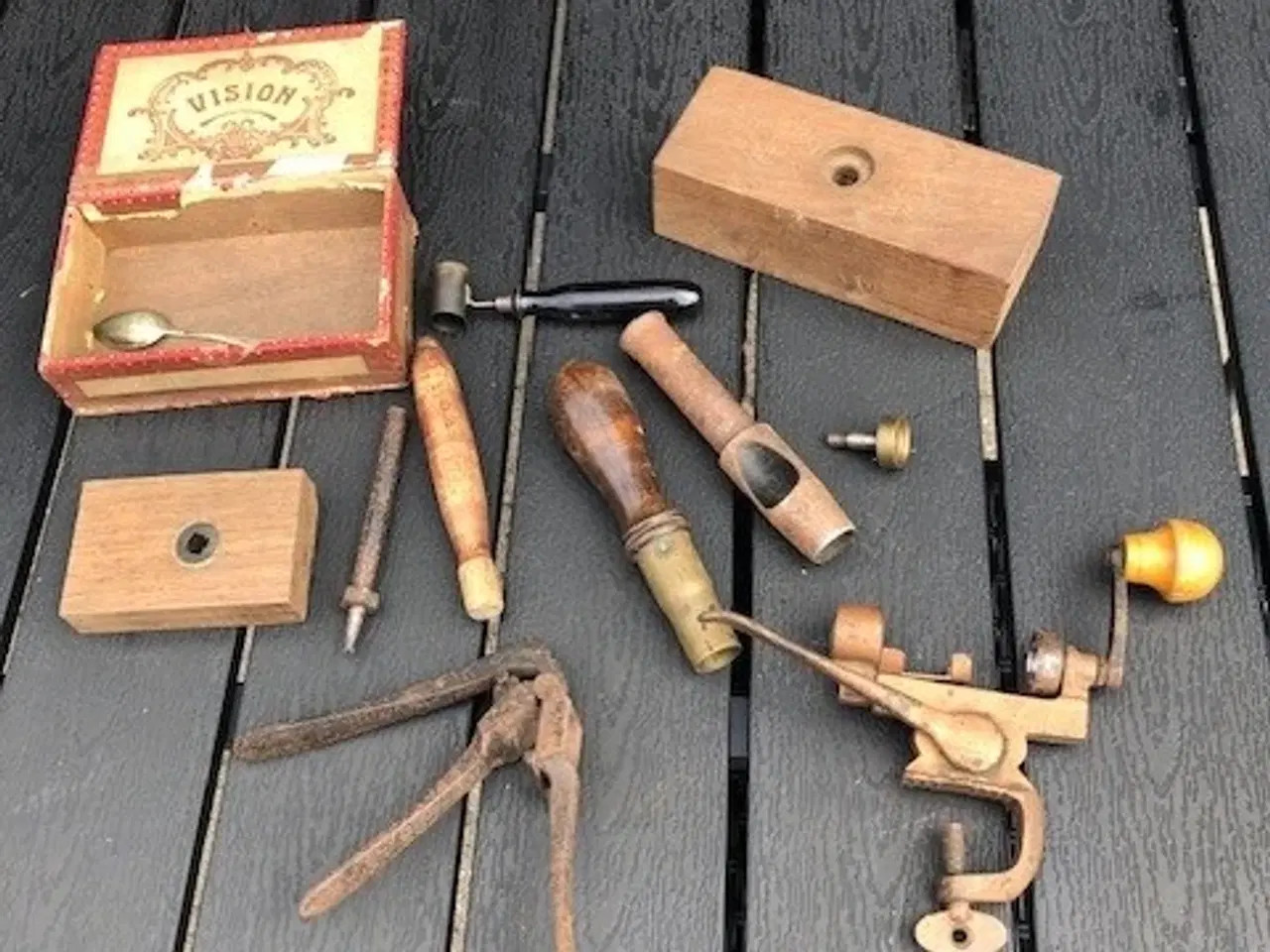 Billede 1 - Udstyr for fremstilling af patroner