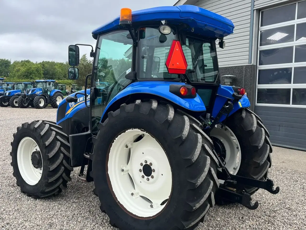 Billede 3 - New Holland TD5.115 Med brede dæk