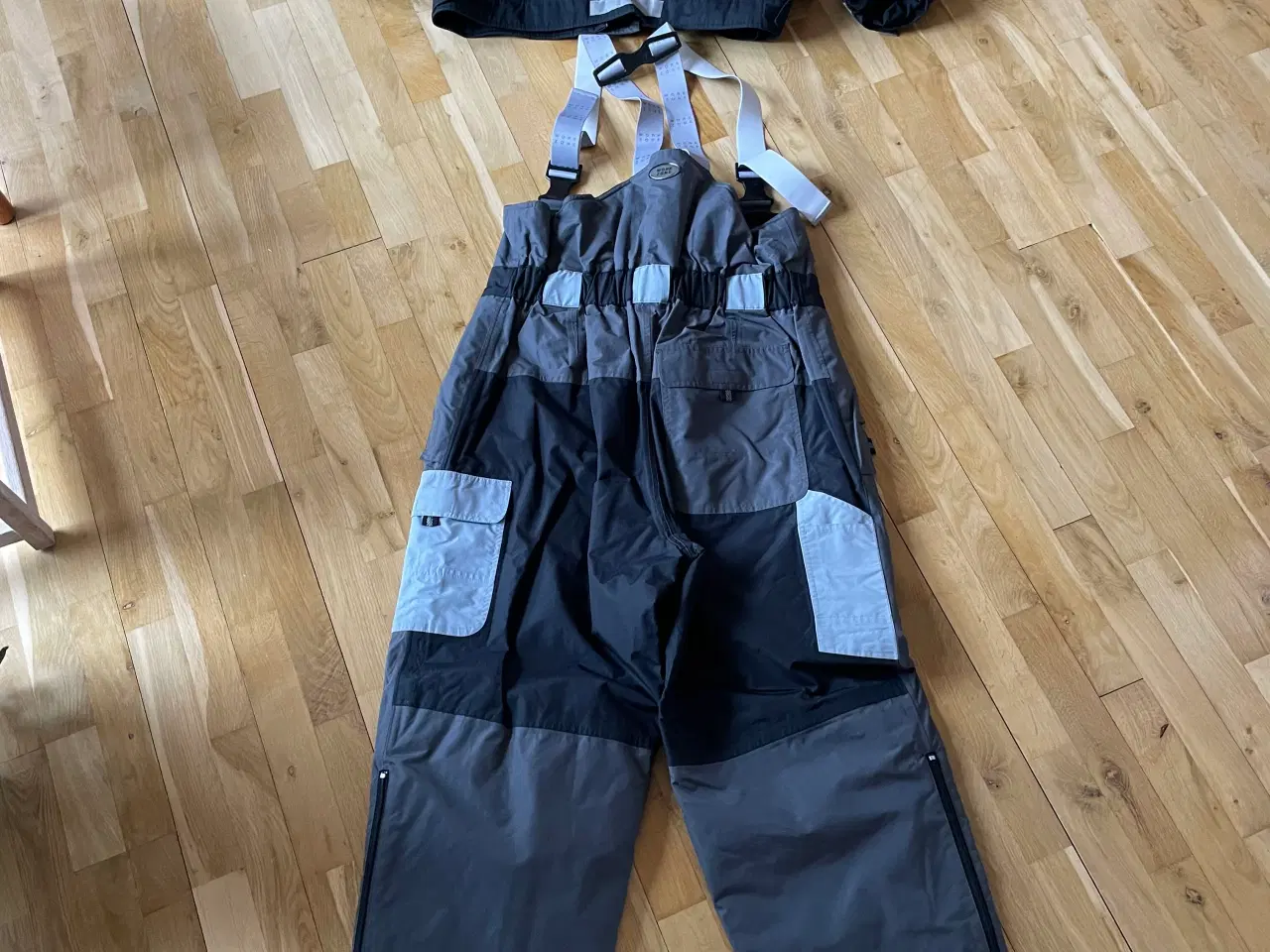 Billede 5 - Arbejdssæt str L, bestående af jakke og selebukser