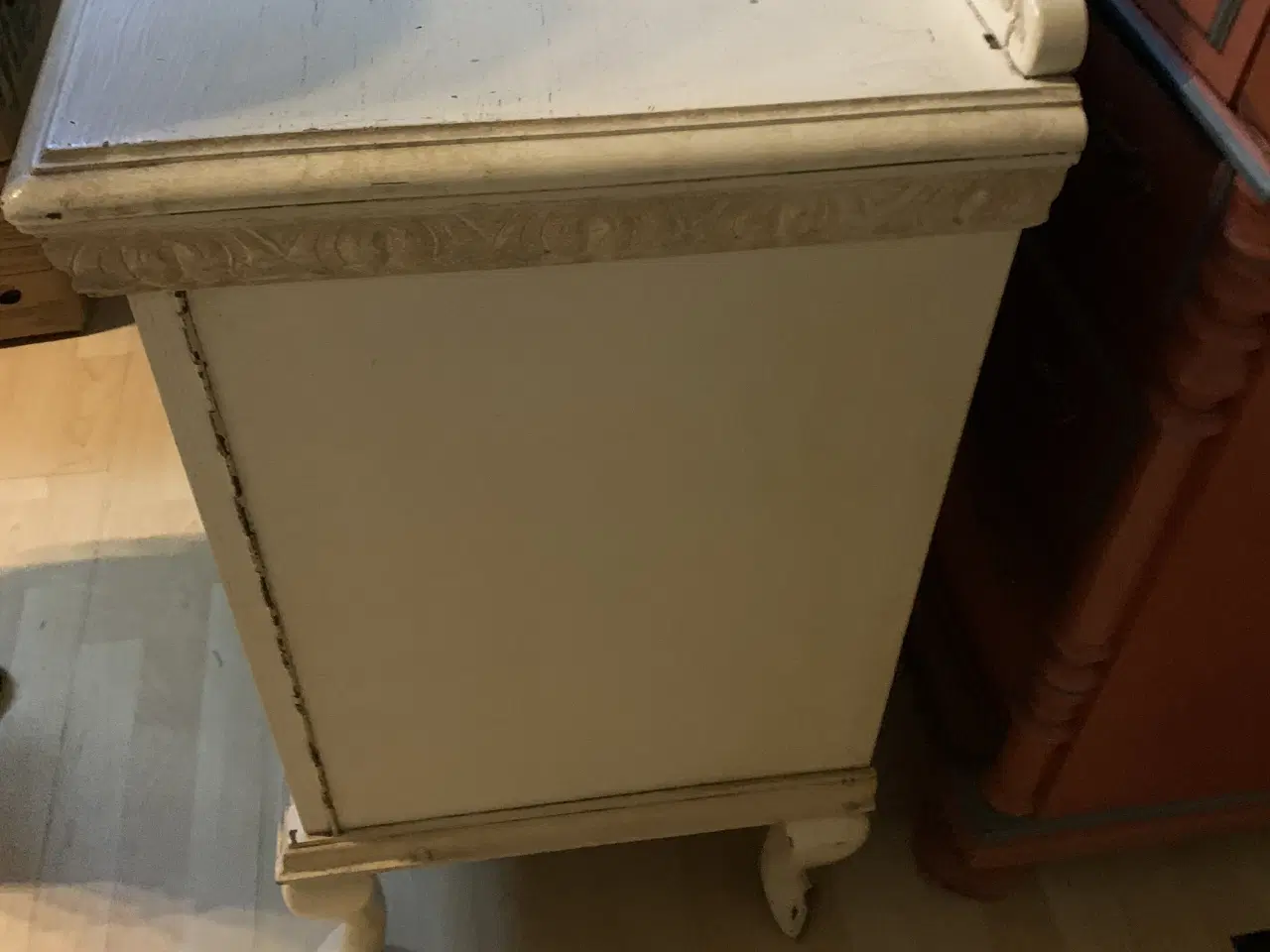 Billede 3 - Gammelt skab i fyrretræ