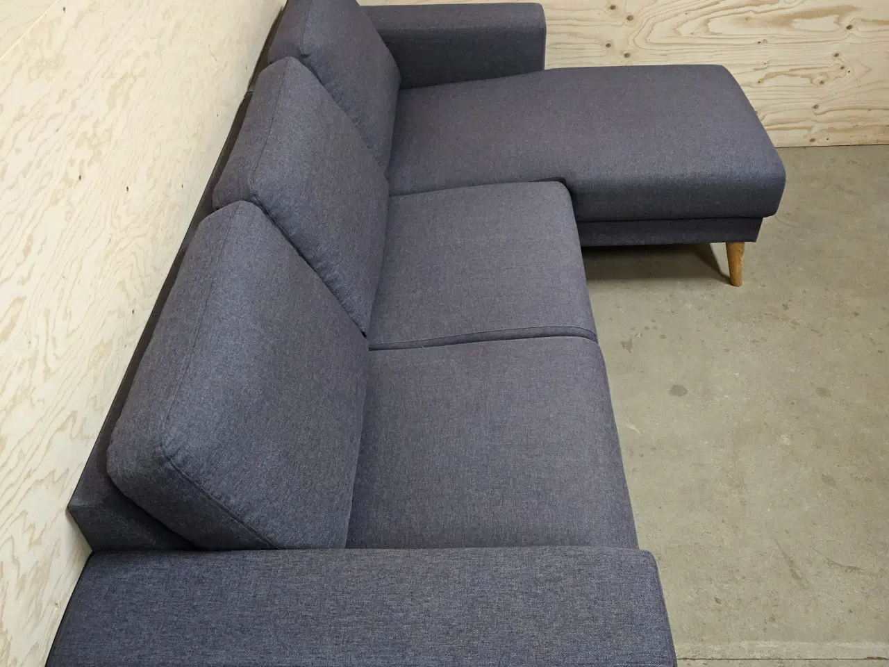 Billede 3 - Vendbar Chaiselong Sofa — God Stand
