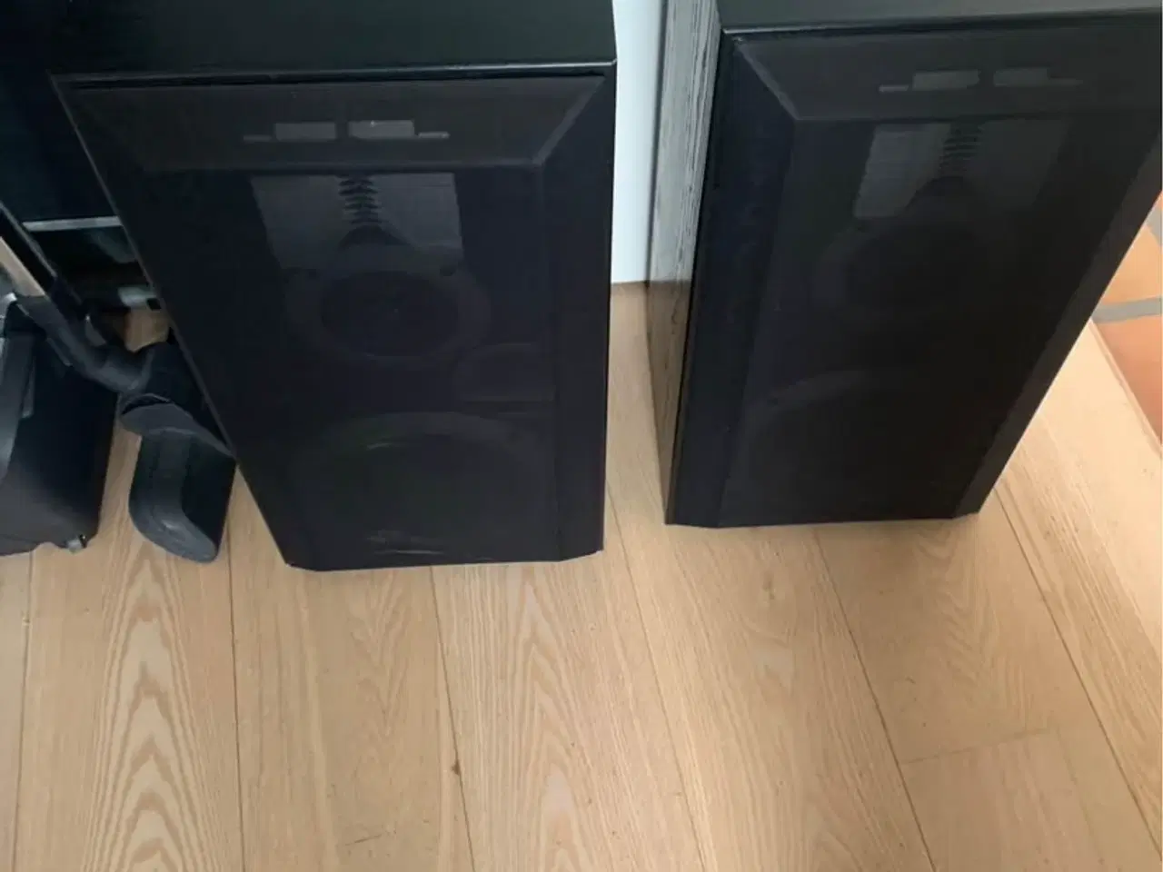 Billede 1 - Jamo Højtaler 2 stk kun 800 kr