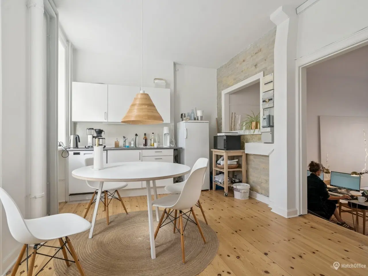 Billede 6 - Flot butik med kældershowroom