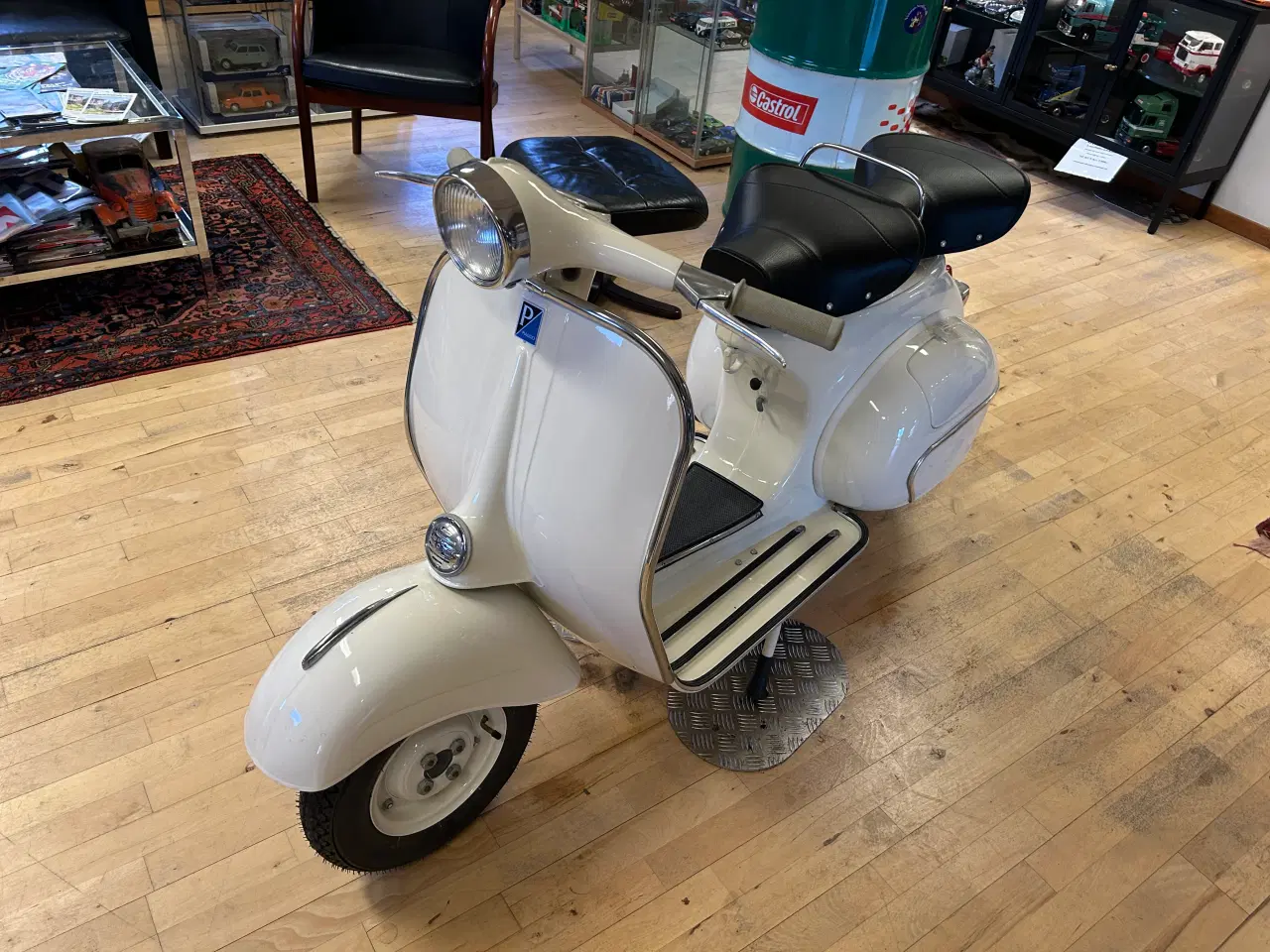 Billede 1 - Vespa 125 årg 1964 i super stand.