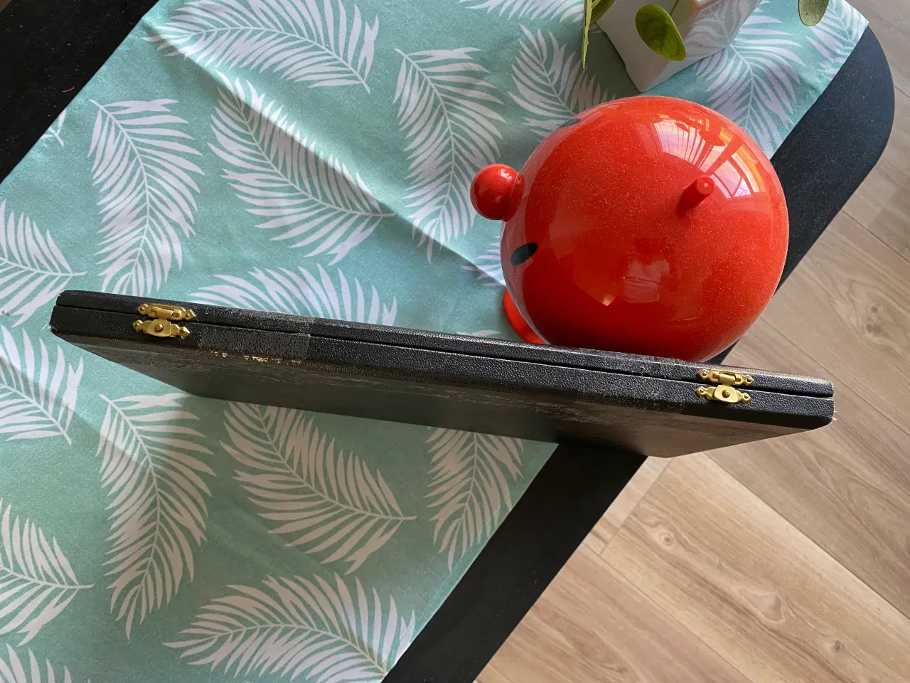 Billede 3 - En meget gammel smykke- og urorganisator/display.