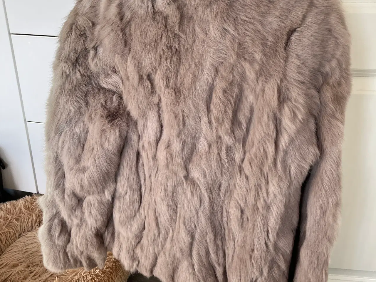 Billede 2 - Furst kaninpels jakke str. 40 – taupe / beige