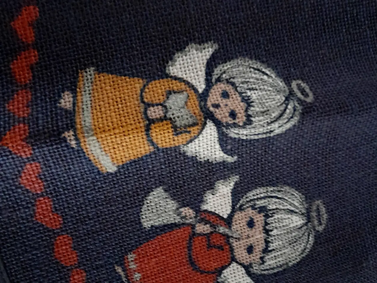 Billede 5 - INKA juledug, engle med forskellige instrumenter.