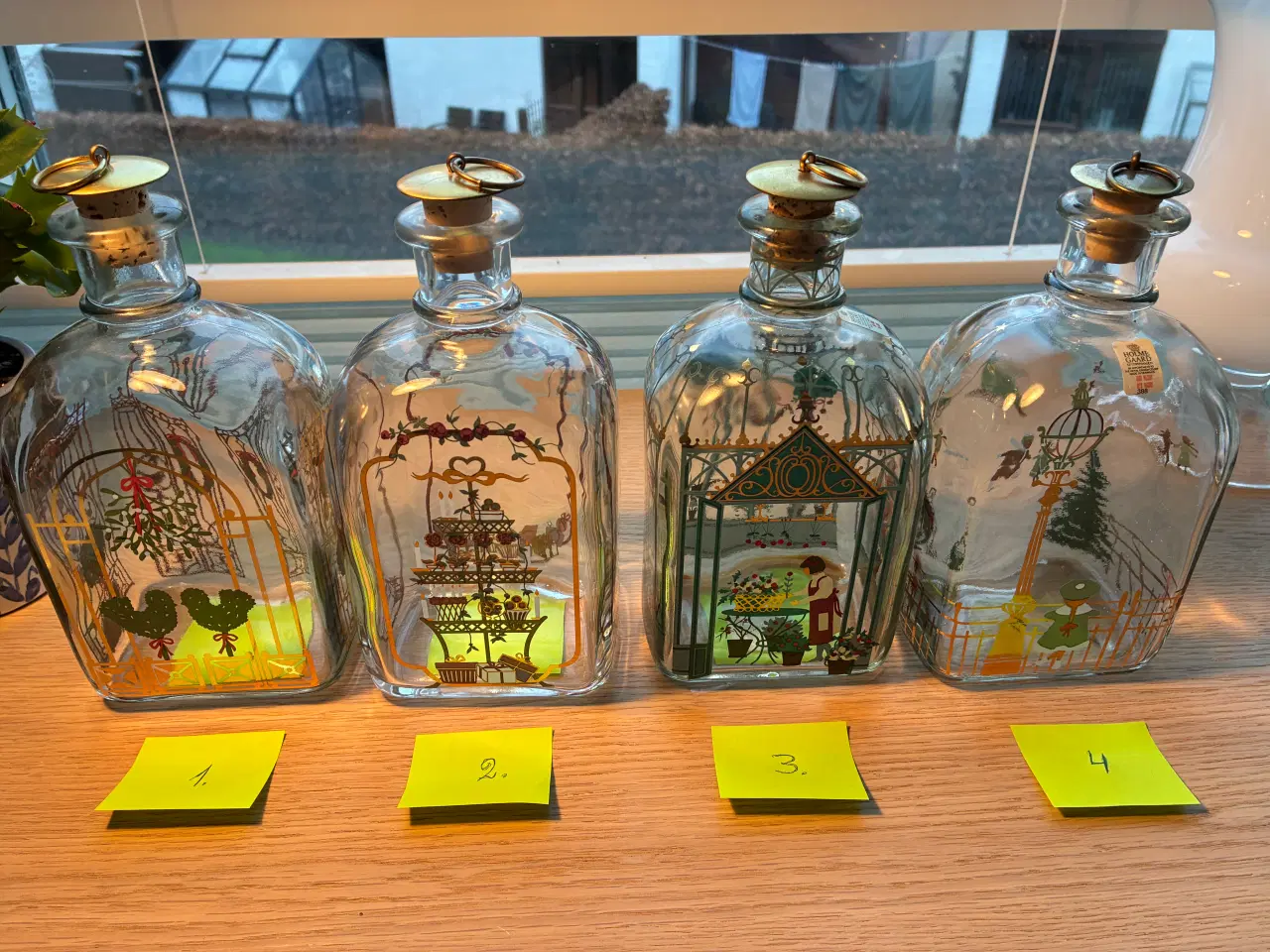 Billede 2 - Juleflasker fra Holmegaard - 4 forskellige årgang