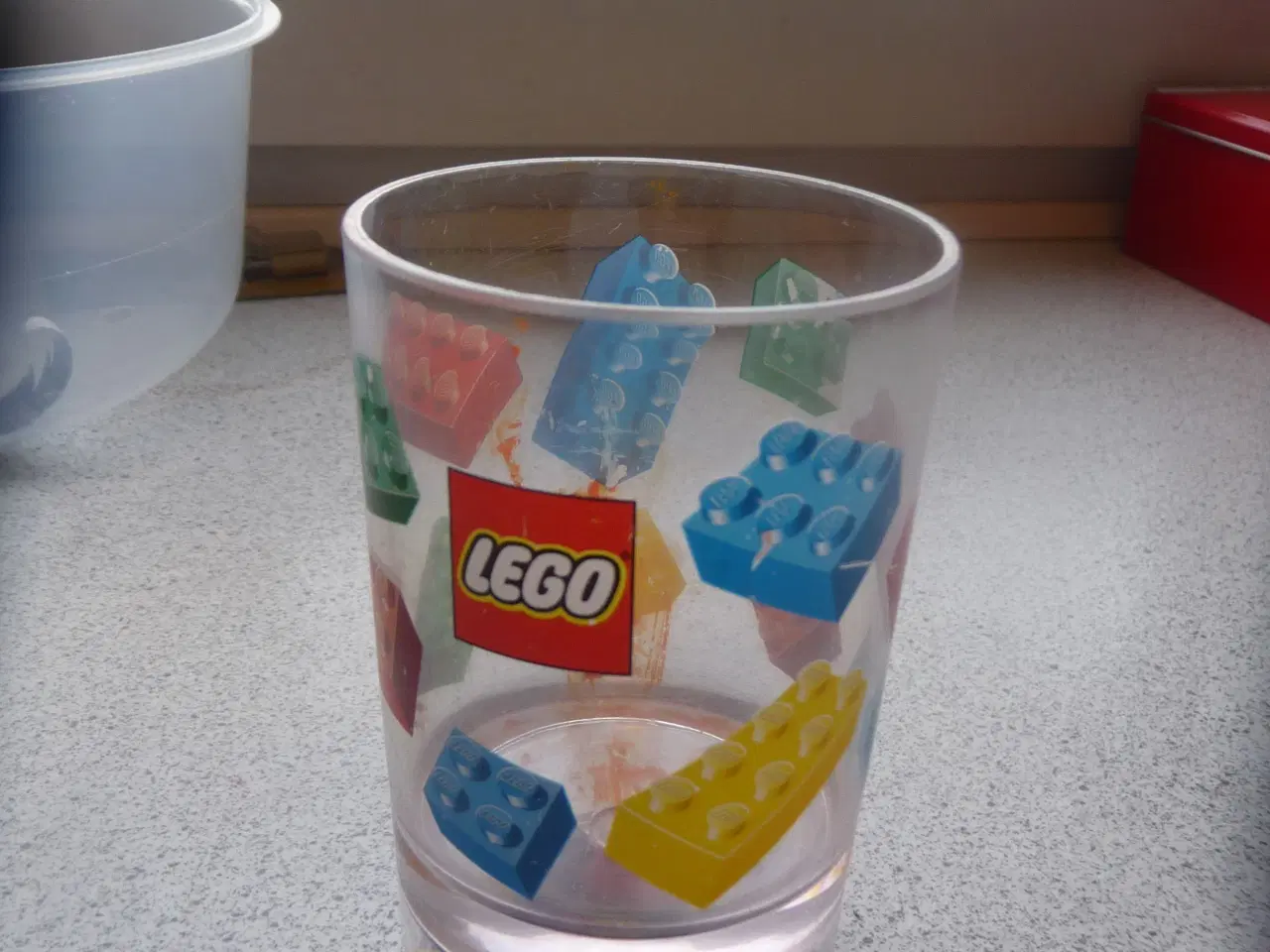 Billede 2 - Lego glas plastik med legoklodser i bunden