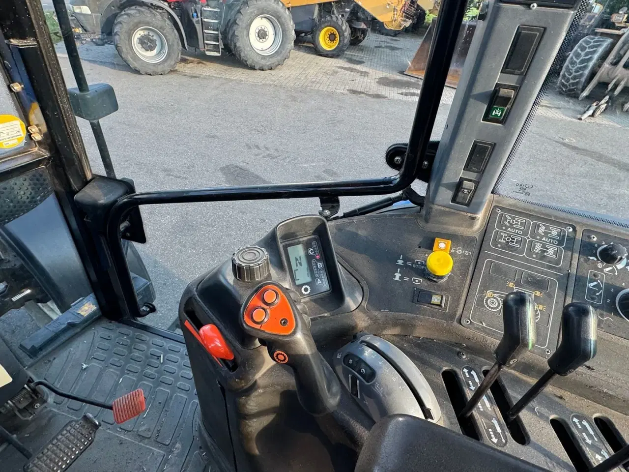 Billede 16 - New Holland TM125 MED FULD AFFJEDRING!