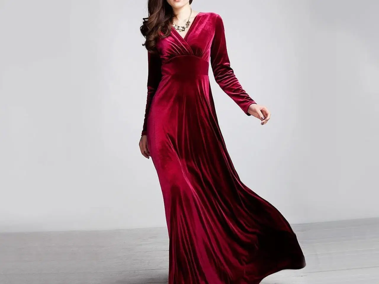 Billede 1 - Maxi-Blød Veloure kjole,m.lange ærmer/3 farver