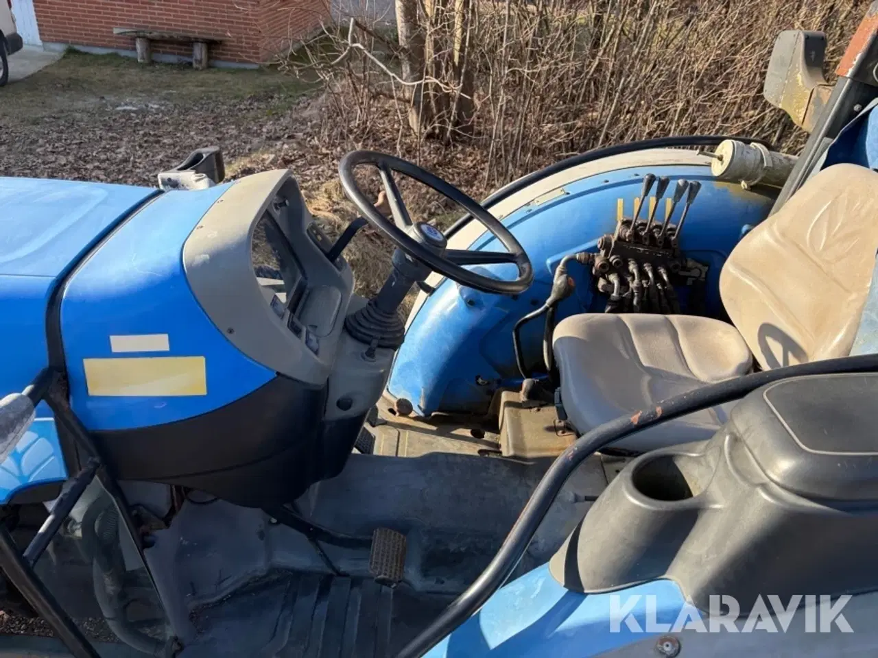 Billede 10 - Traktor New Holland TN60A 8 meter byggelift med kurv