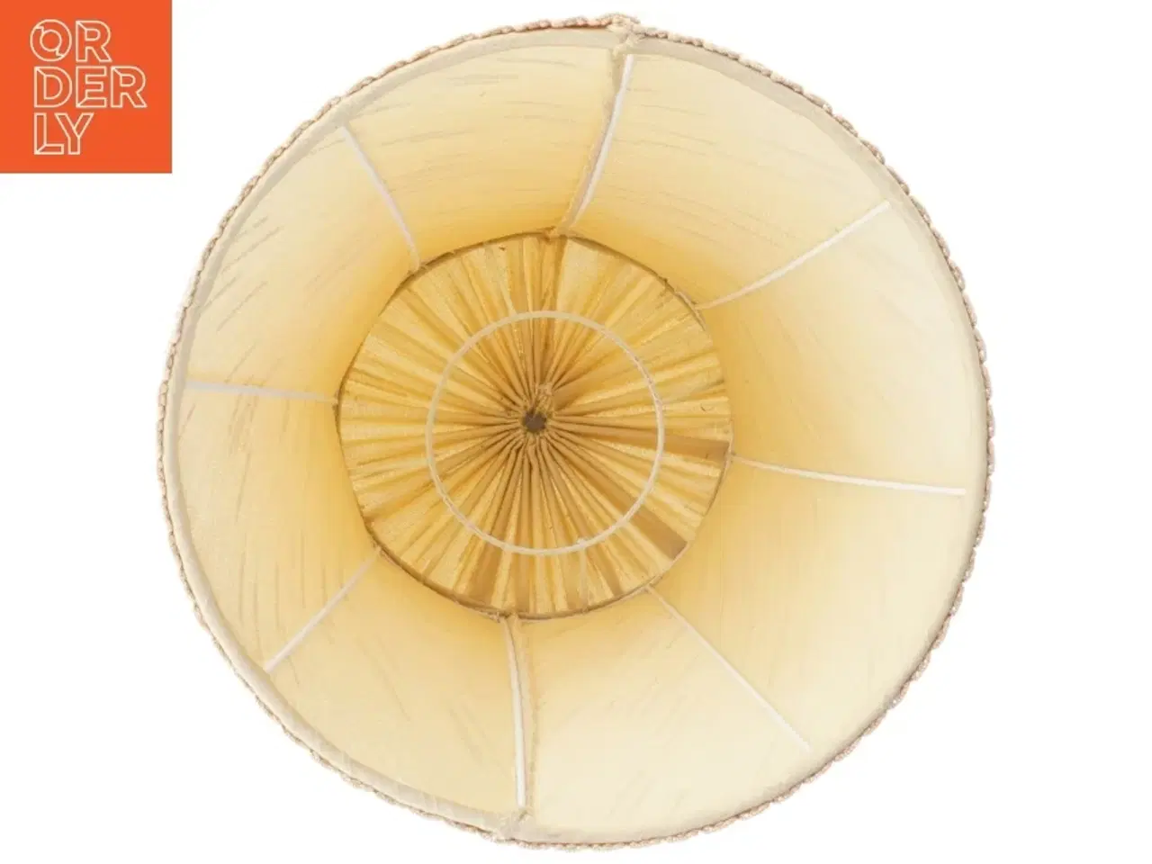 Billede 2 - Lampeskærm i beige stof (str. Ø 30x26 cm)