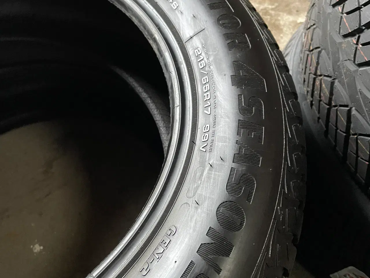 Billede 4 - 17" GoodYear 215/65r17 99V Goodyear H2 helårsdæk