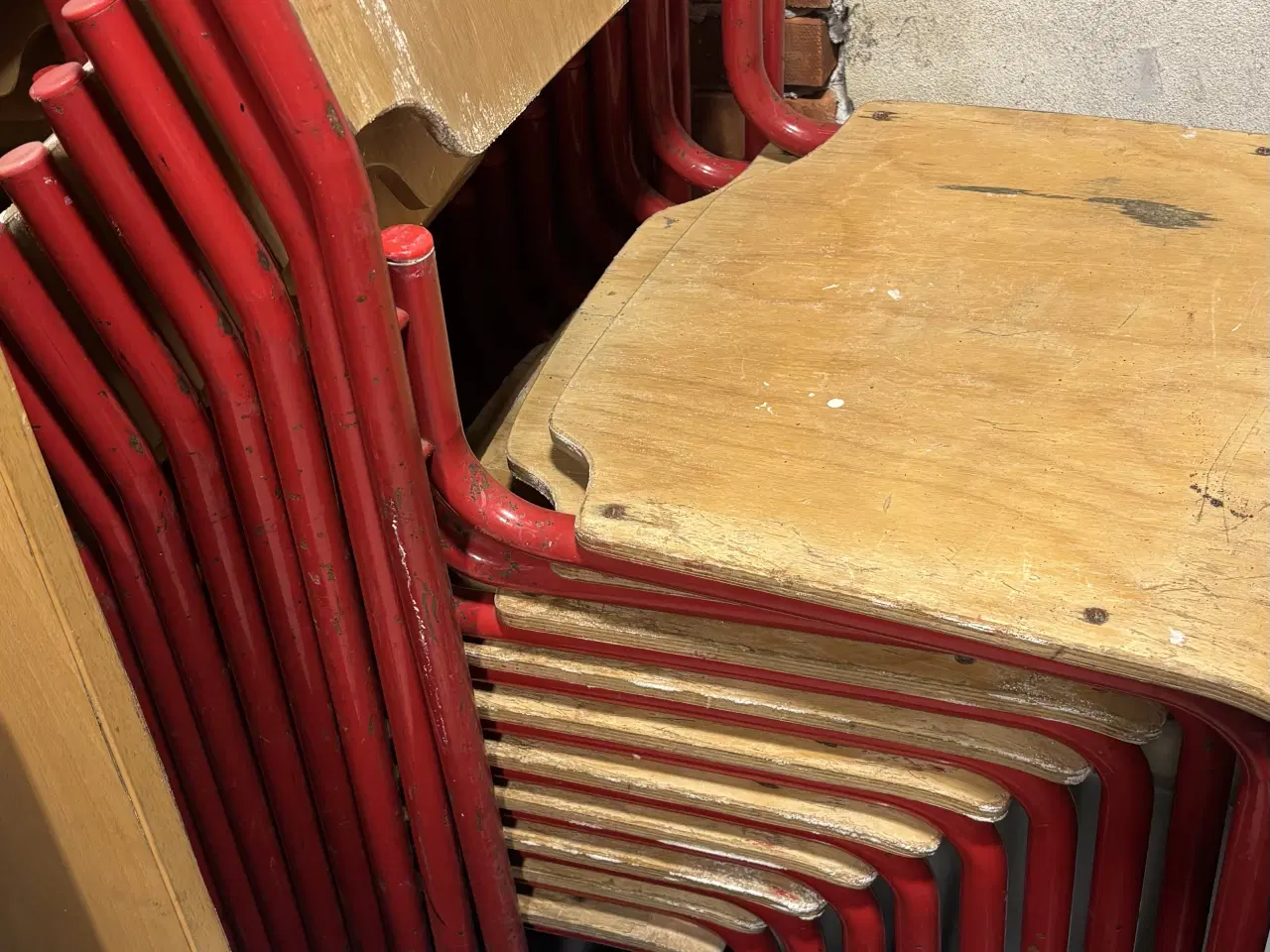 Billede 1 - Skole stabel stole
