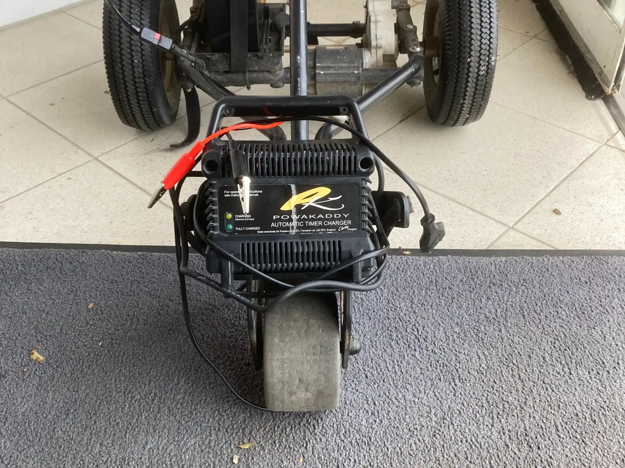 Billede 2 - Velholdt EL GOLFVOGN med lader og batteri