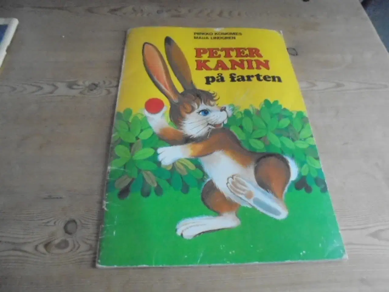 Billede 1 - Gammel børnebog: Peter kanin på farten  