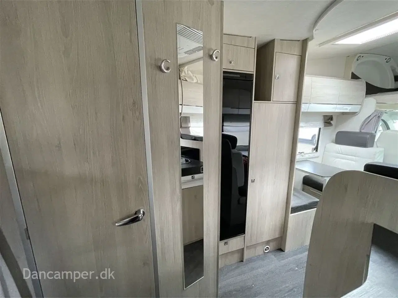 Billede 23 - 2019 - Chausson Flash C 656   UNDER KLARGØRING! Pris følger!2019 Model ! 7.prs. autocamper, med god plads - børnefamiliens foretrukne, 150Hk Automatgear, Aircon på bodel.