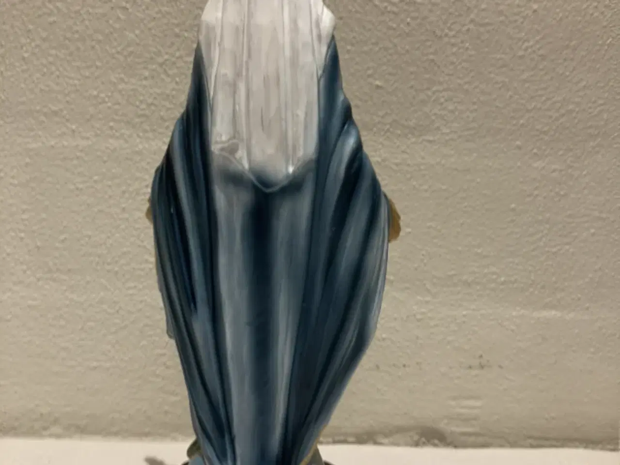 Billede 2 - Flot Madonna, 22 cm høj 