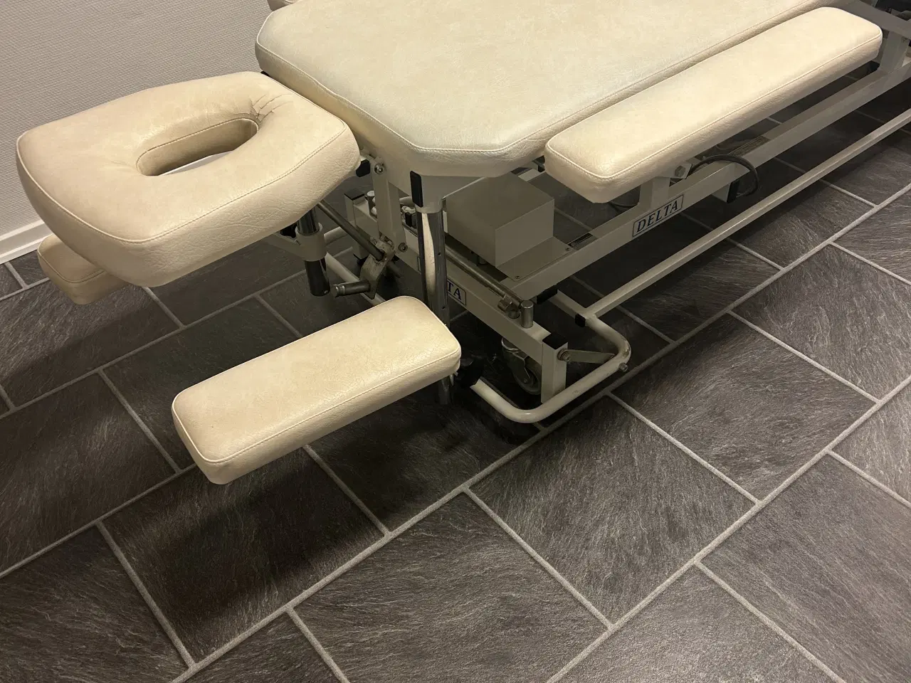 Billede 4 - Behandler briks Delta