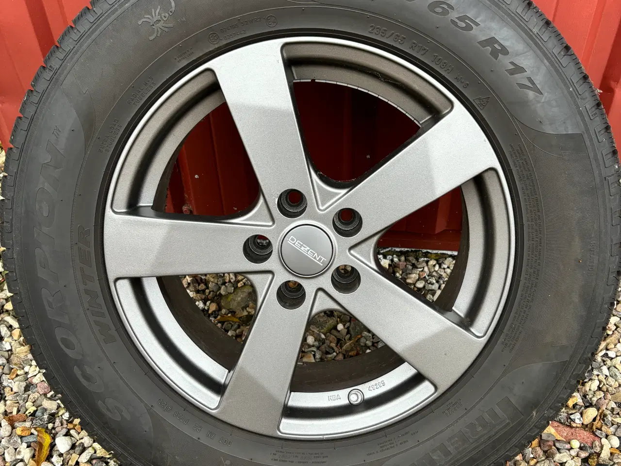 Billede 2 - Gode vinterdæk på alufælge.