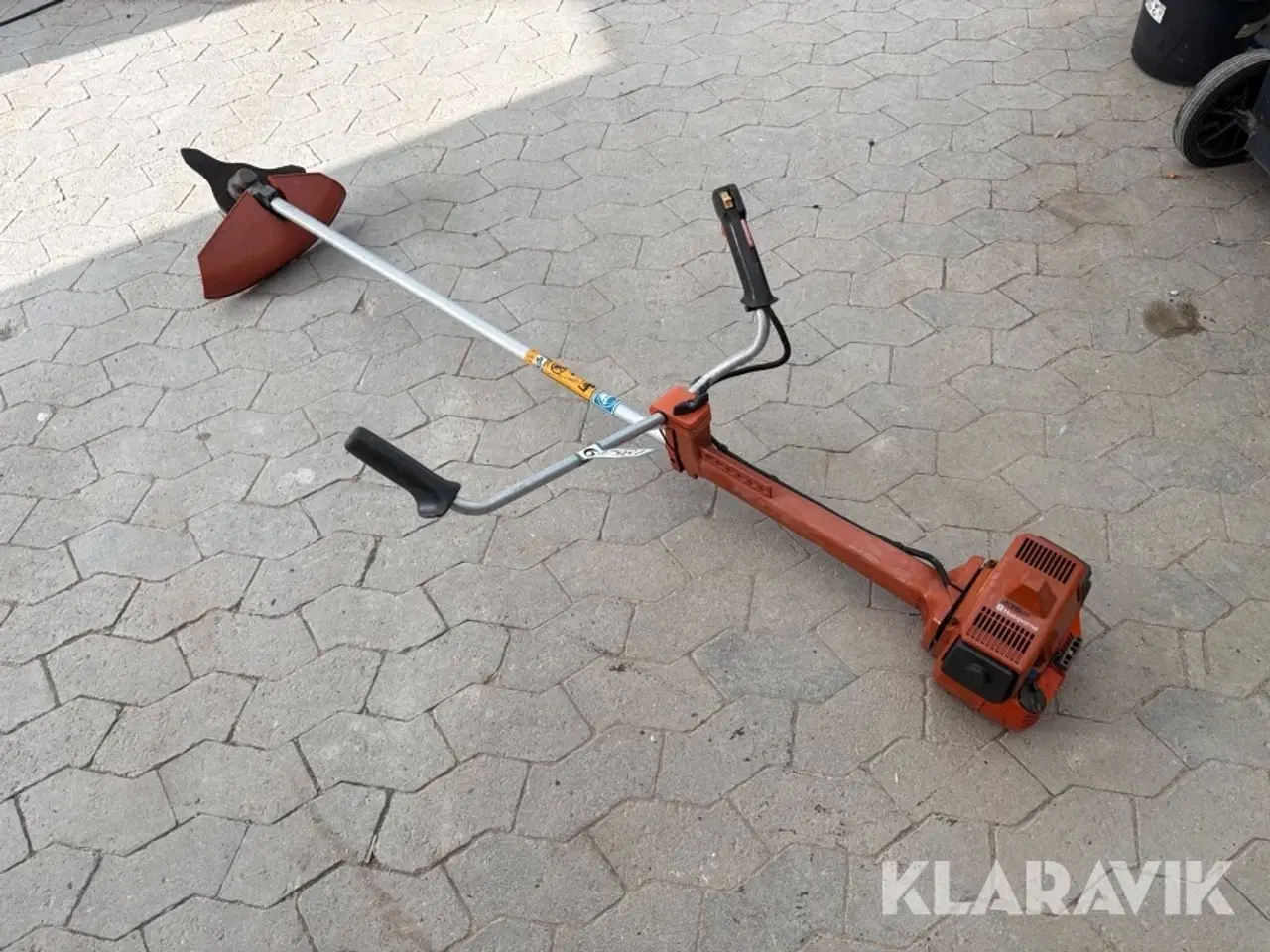 Billede 4 - Buskrydder Husqvarna 235R