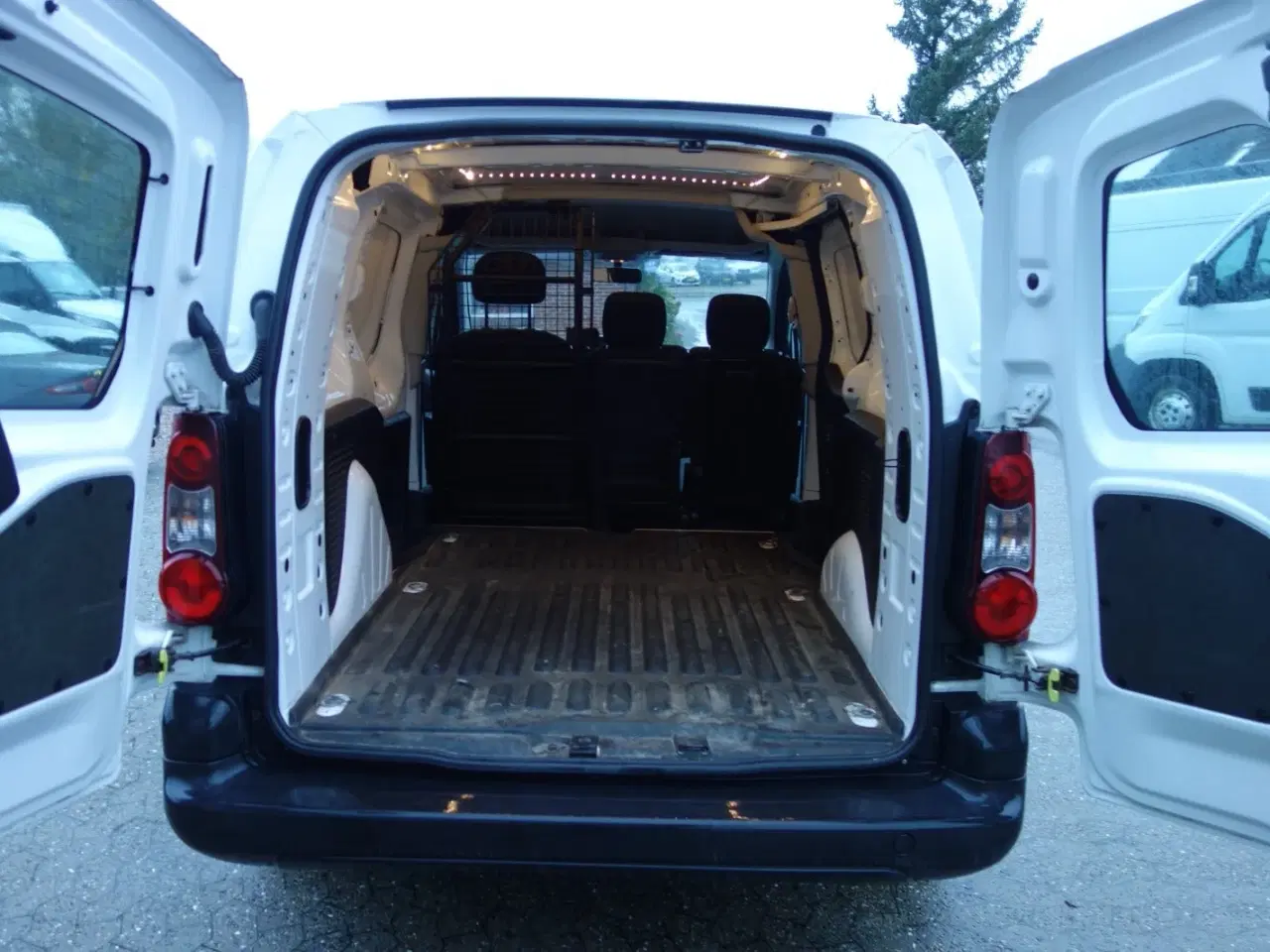Billede 11 - Peugeot Partner 1,6 BlueHDi 100 L2 Flex Van