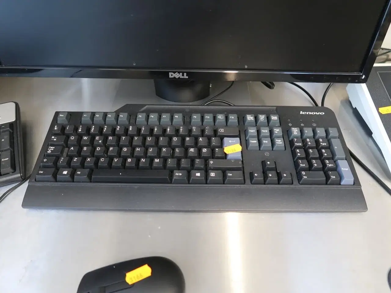 Billede 2 - Computerskærm DELL, tastatur, mus, computer LENOVO ThinkStation P500