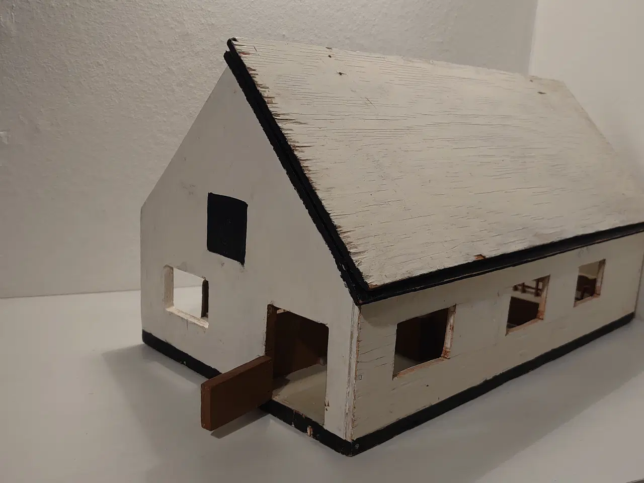 Billede 7 - Fængselslegetøj:Stor stald med 12 trædyr.1930-40