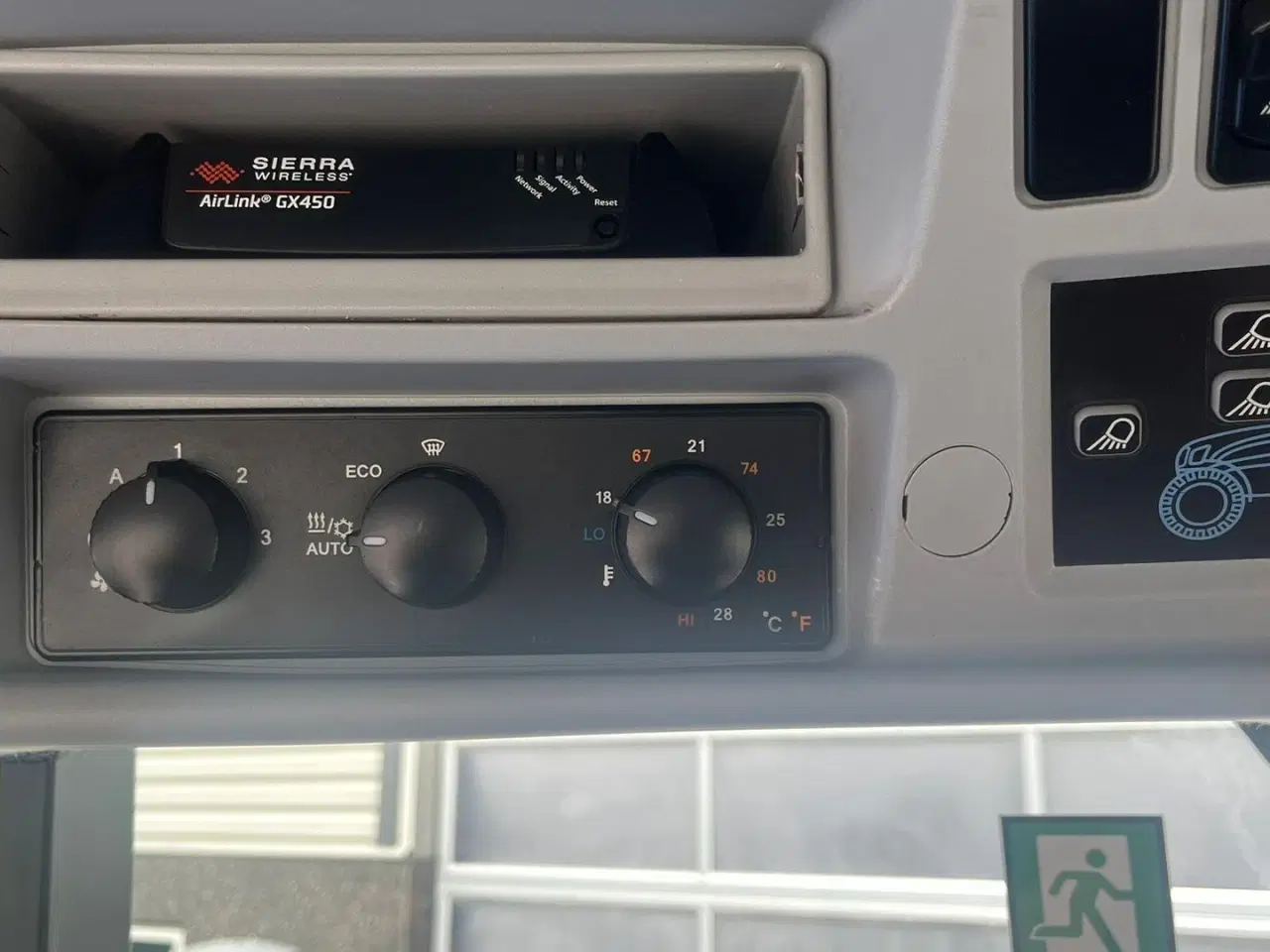 Billede 9 - New Holland T7.270 AC med frontlift og frontlæsser