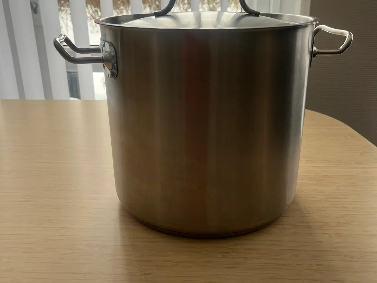 Billede 1 - Næsten nu suppegryde