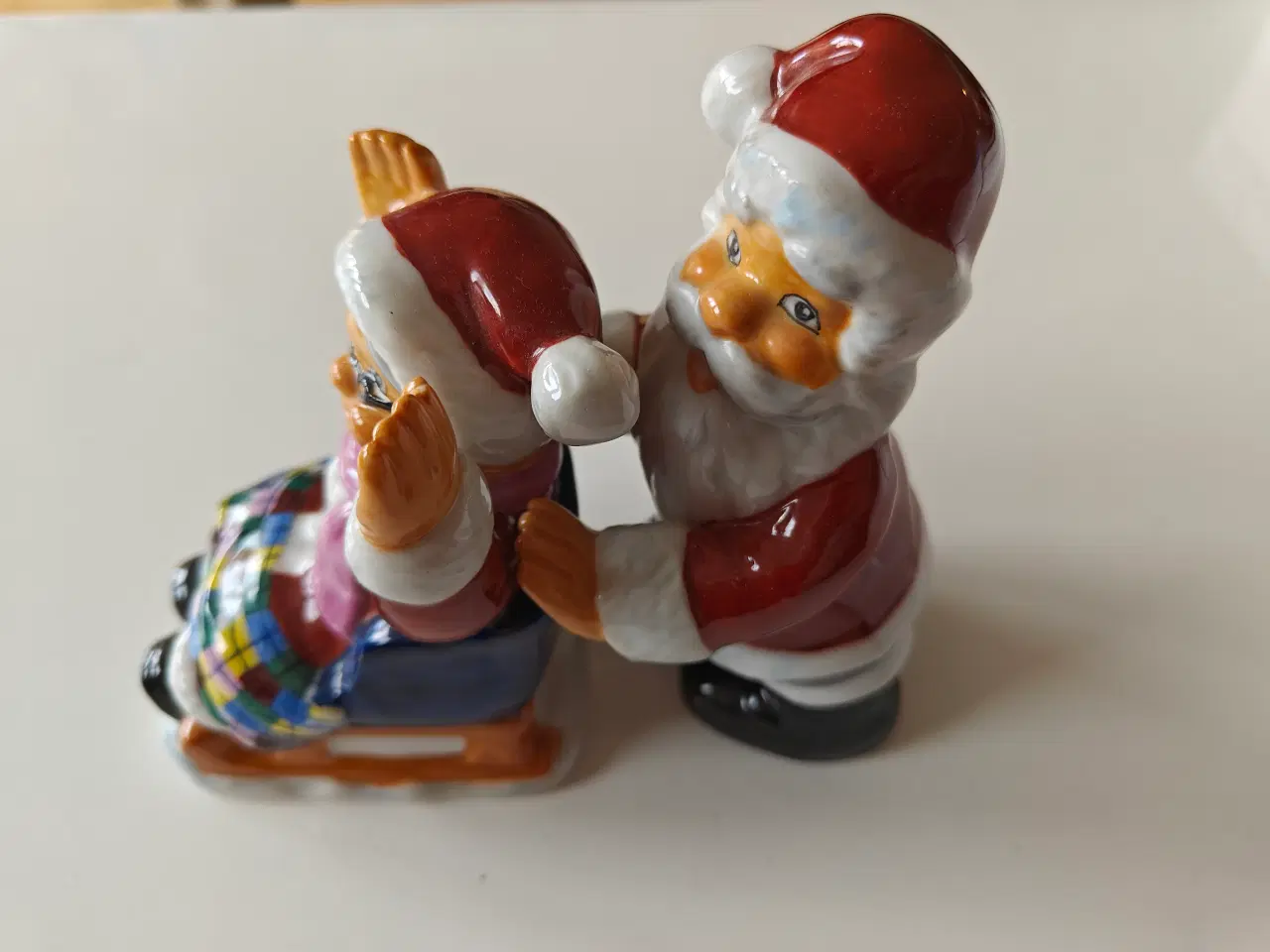 Billede 1 - Håndmalet julemand og julemor