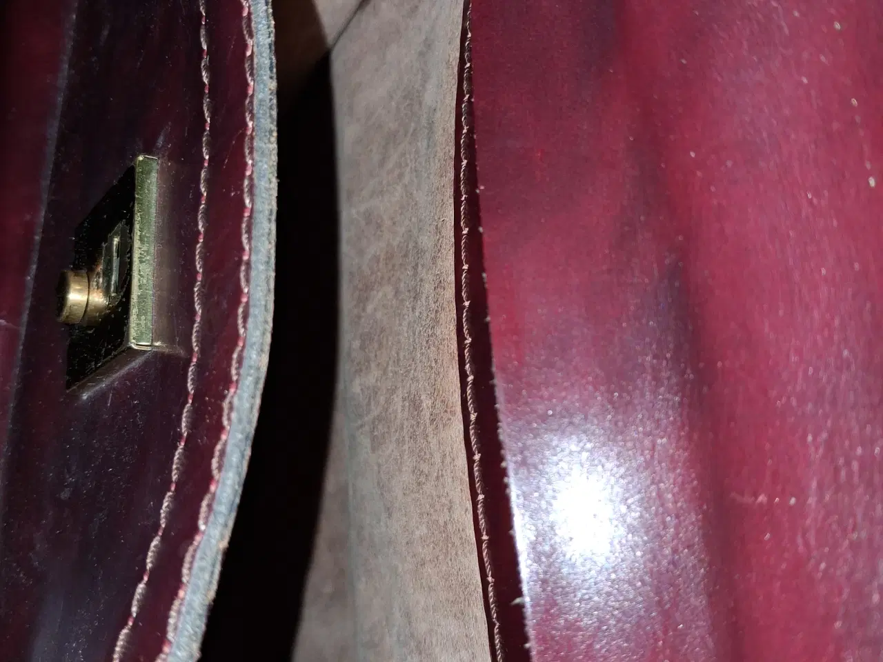 Billede 2 - Skuldertaske af kernelæder