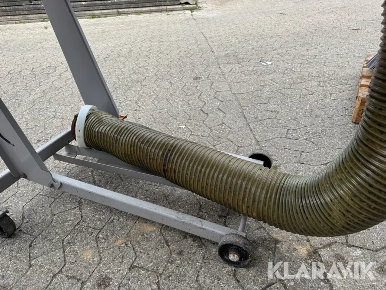 Billede 12 - Feje/- Suge Anlæg Med Koste Egholm FS2100