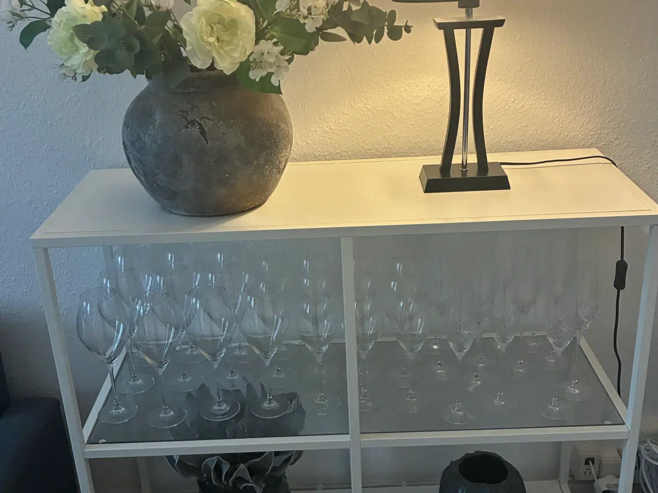 Billede 5 - Reol i hvid farve